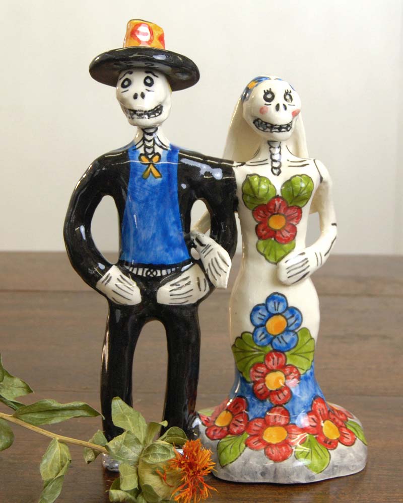 ＜Instagram掲載＞メキシコのハンドペイントが可愛いカラベラ夫婦の置物＊